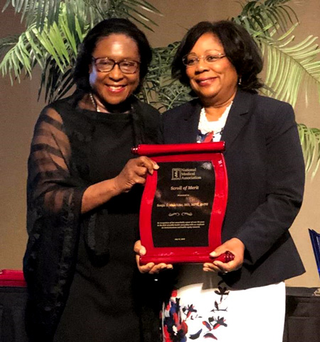 Sonja Hutchins receives award