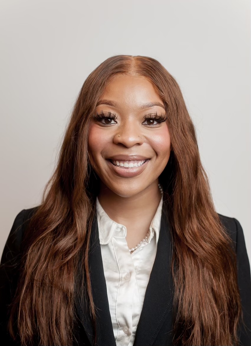 ariana williams headshot