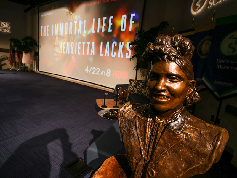bust of Henrietta Lacks